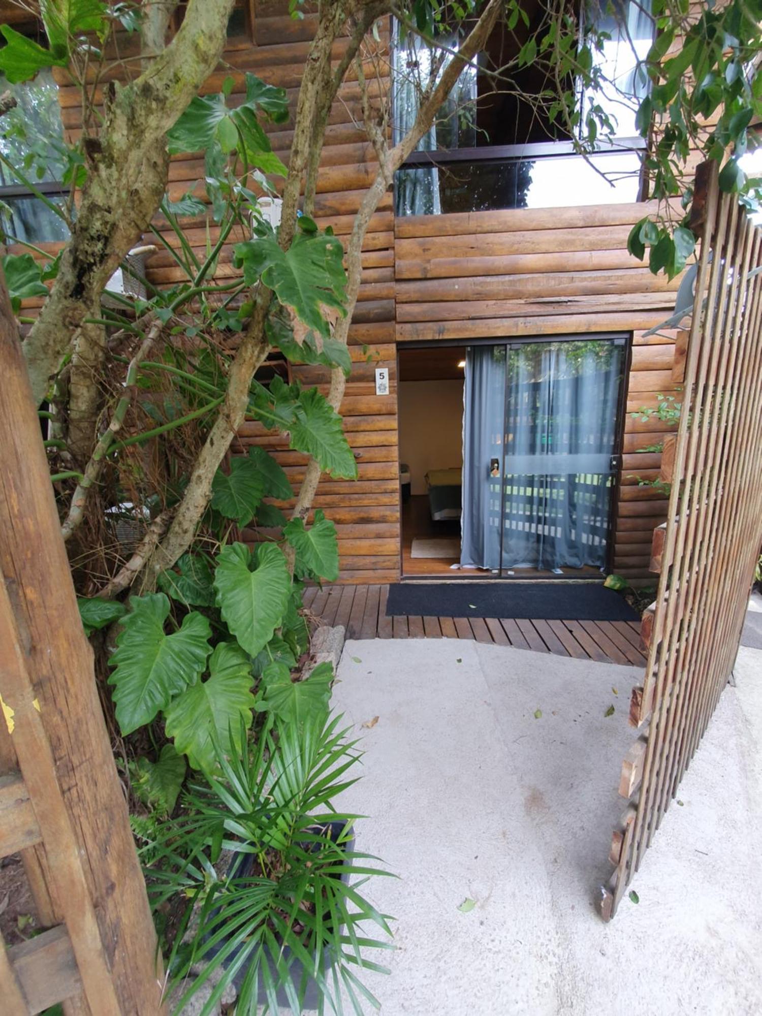 The Search House Vandrarhem Florianópolis Exteriör bild